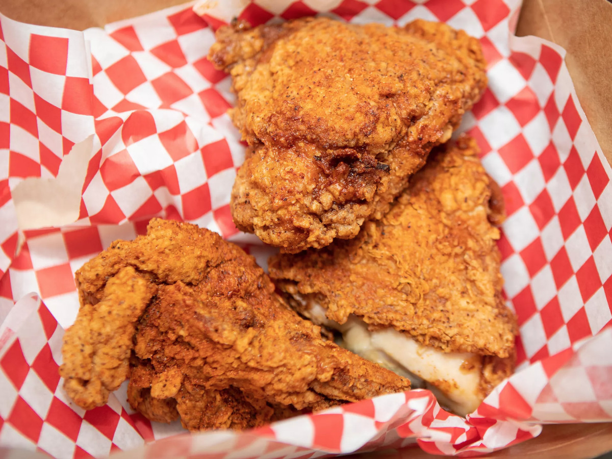 Read more about the article New York Fried Chicken: A Crispy Delight in Every Bite