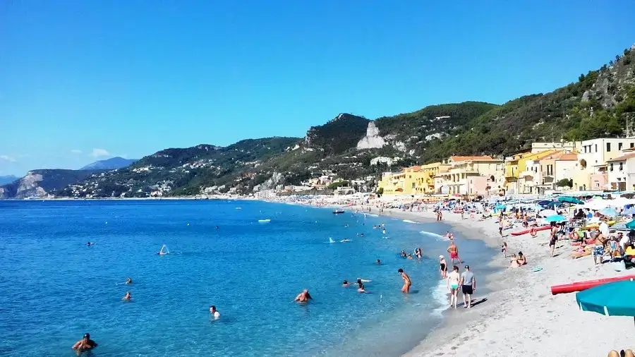 Spiaggia dei Saraceni, Varigotti