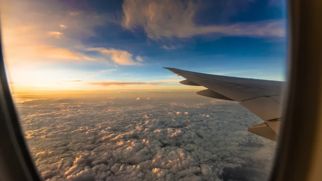 Best Time to Fly from California to Las Vegas
