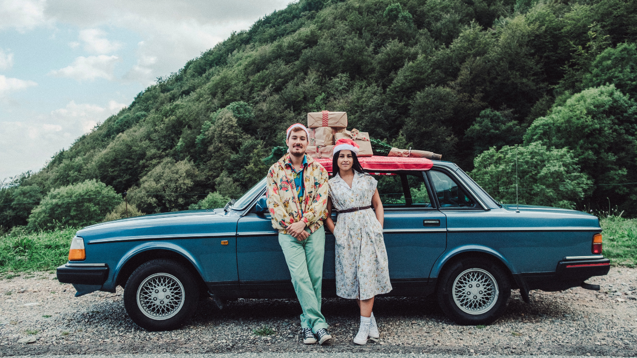 You are currently viewing How to Find Affordable Travel Gifts for Couples