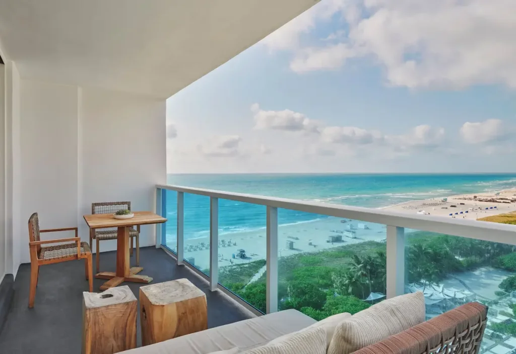 One Bedroom Home Ocean-View with Balcony